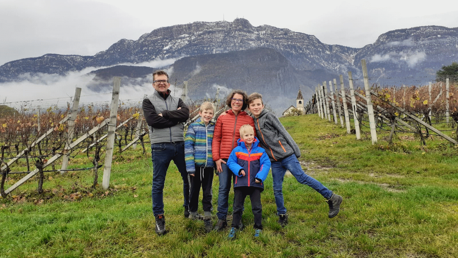 Paar mit Kindern, Traufeiern und Hochzeitsjubiläen